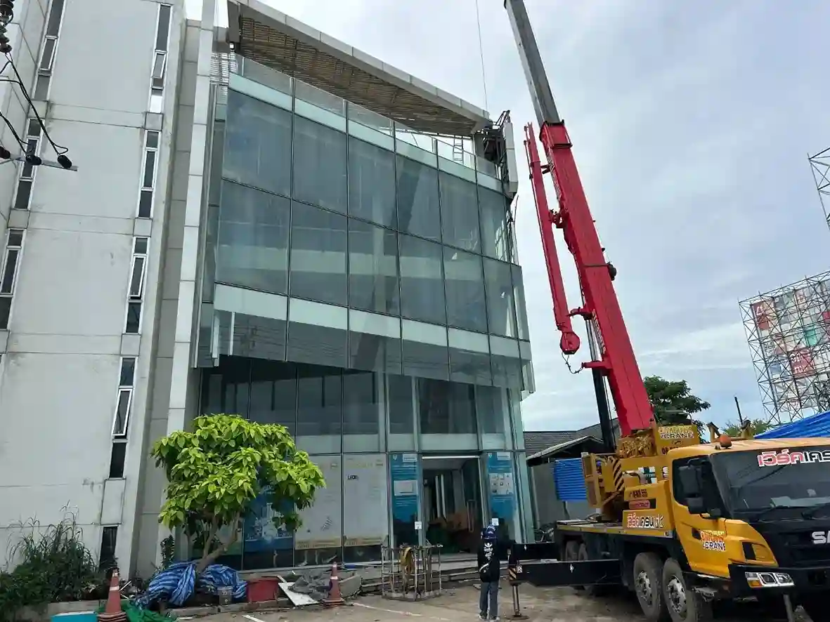 ผลงานทุบตึกและรื้อถอนอาคาร 5 ชั้น ย่านรามคำแหง กรุงเทพมหานคร