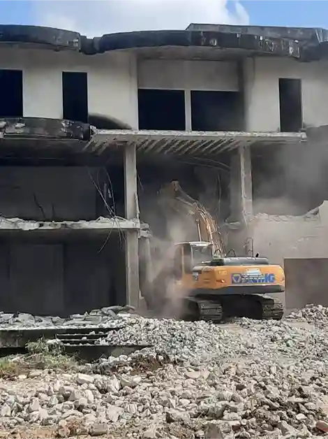 ผลงานรับทุบตึกและรื้อบ้านพักอาศัย จังหวัดลพบุรี